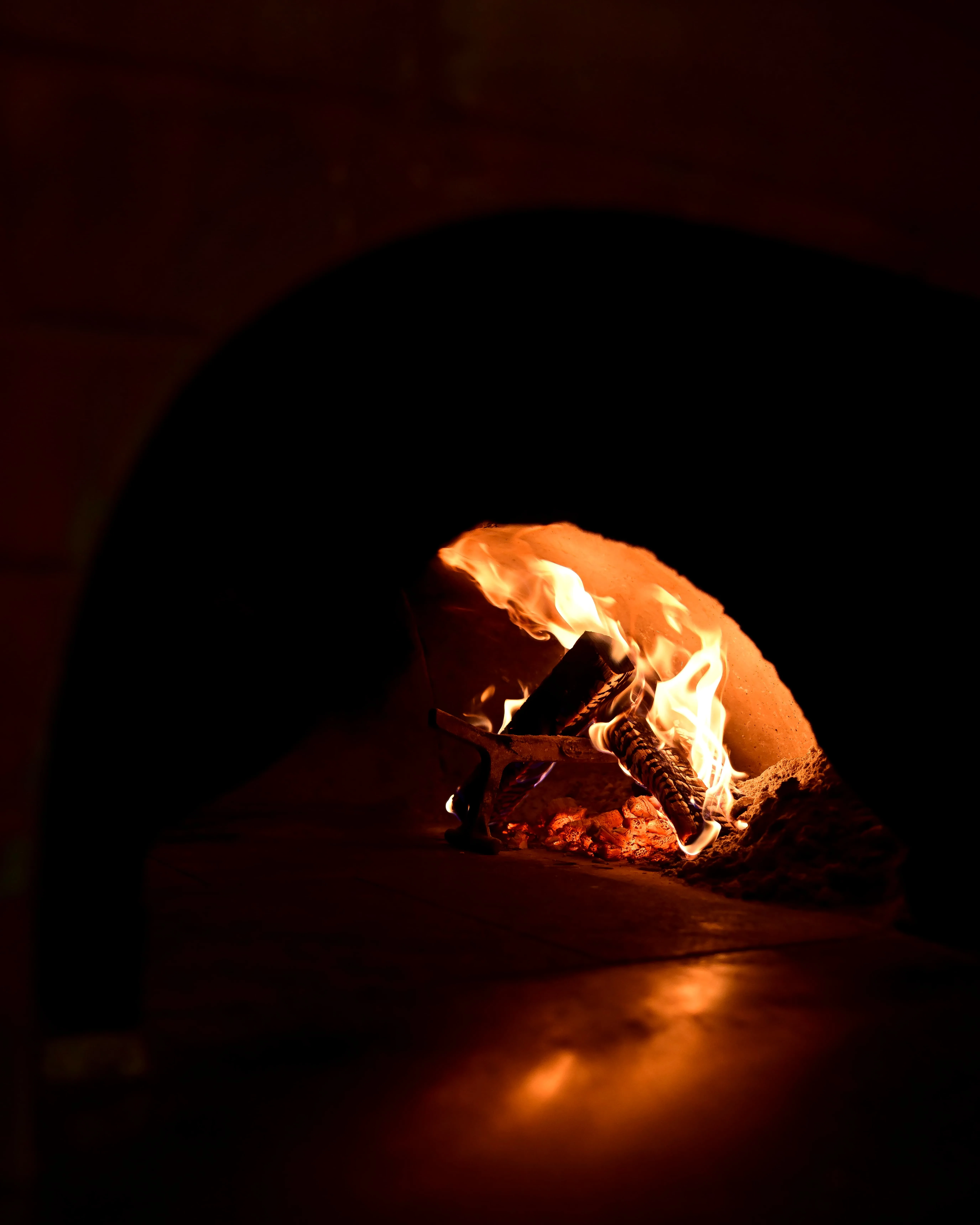 Forno a legna con fiamma